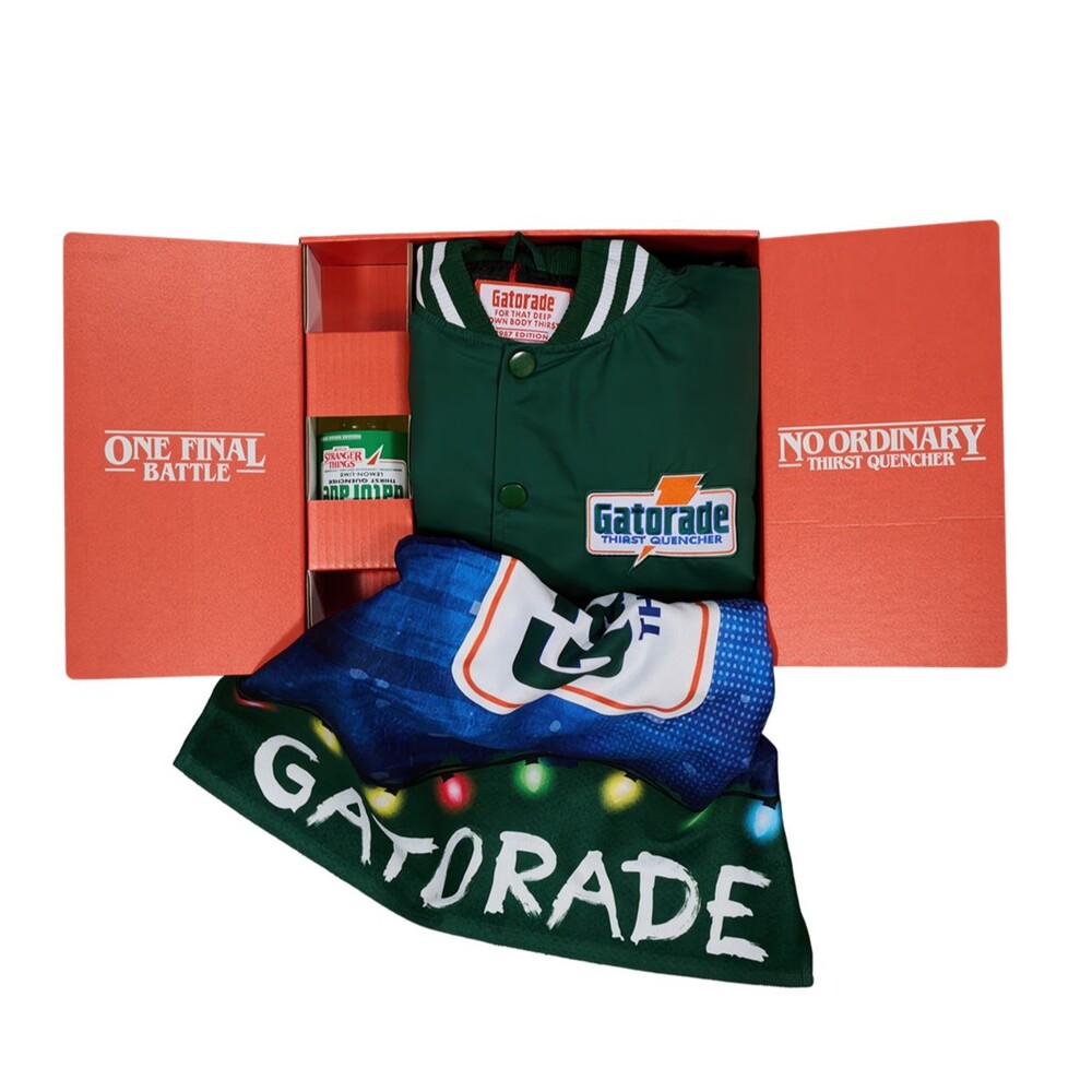 Gatorade X Stranger Things Upside Down Capsule Glass Bottle Towel Jacket Size XL